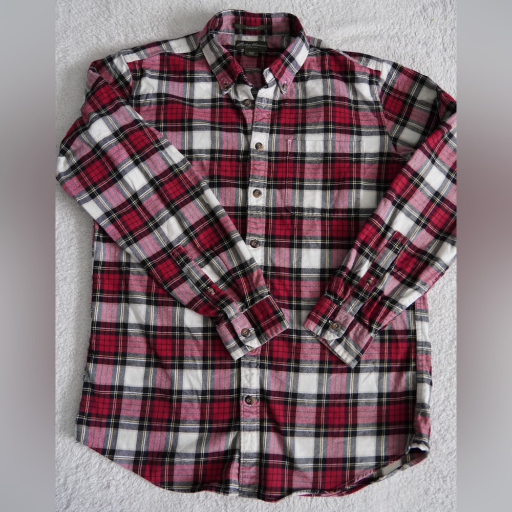 Eddie Bauer Men's M Relaxed Fit Red Plaid Flannel Shirt 100% Cotton